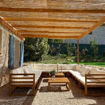 Maison Fayence Climatisee Et Piscine. Dom wakacyjny